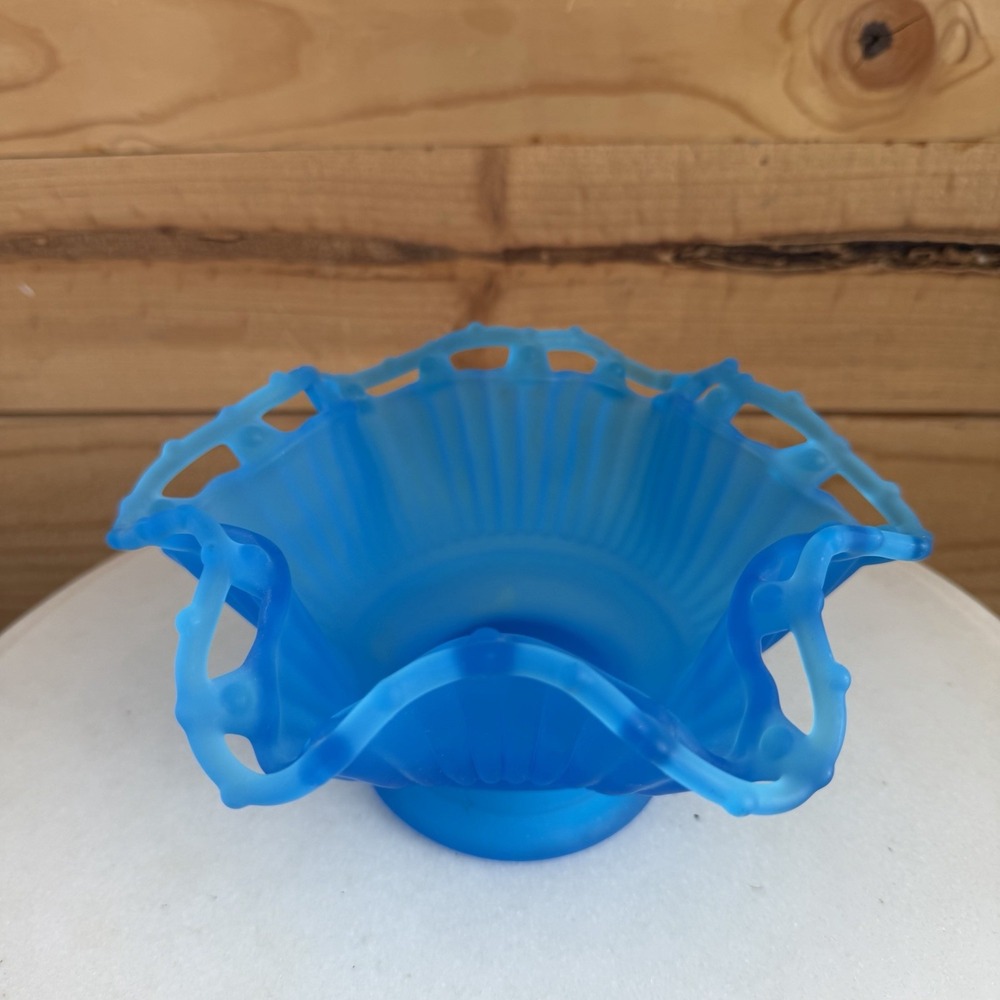 VTG‎ Westmoreland Blue Mist Frosted Glass Compote Candy Dish Lace Lattice Edge